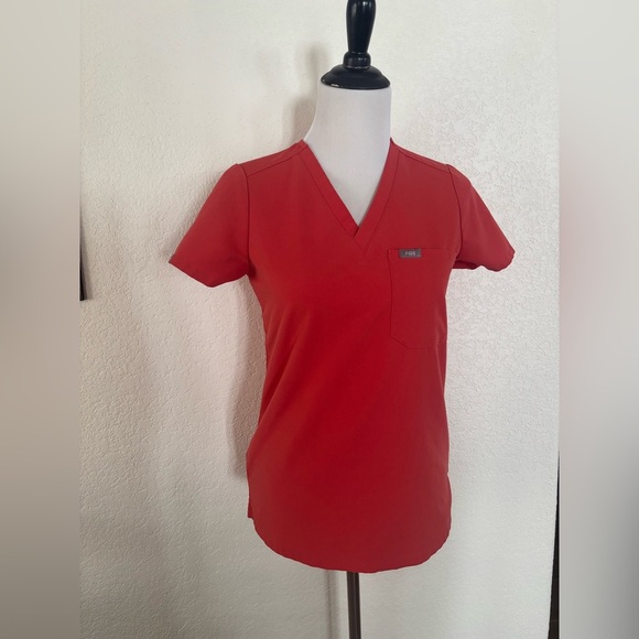 Figs Clay Women's V-Neck Red Short Sleeve Tee Size XXS - Picture 11 of 11
